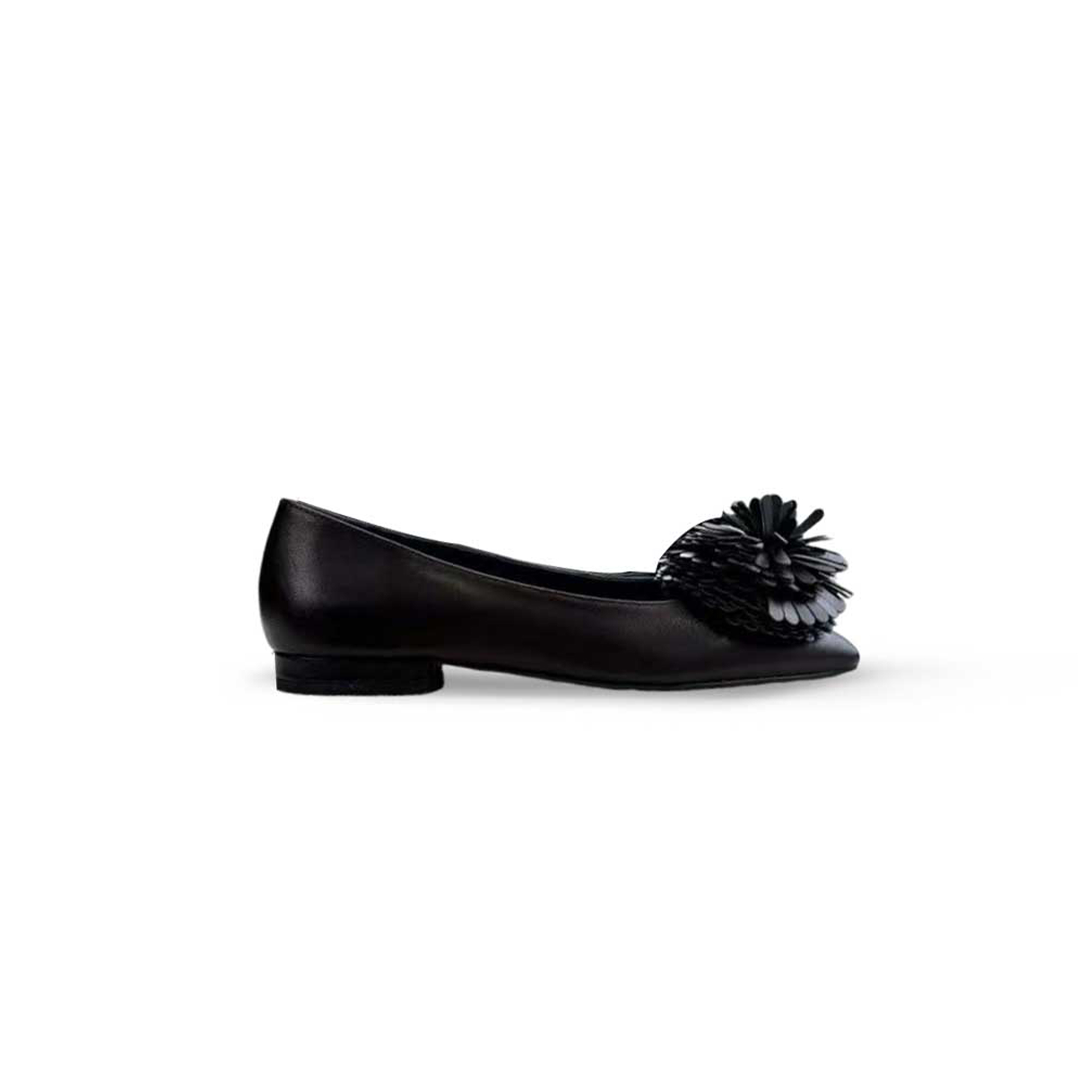 CHANEL POINTED TOE FLAT IN BLACK 